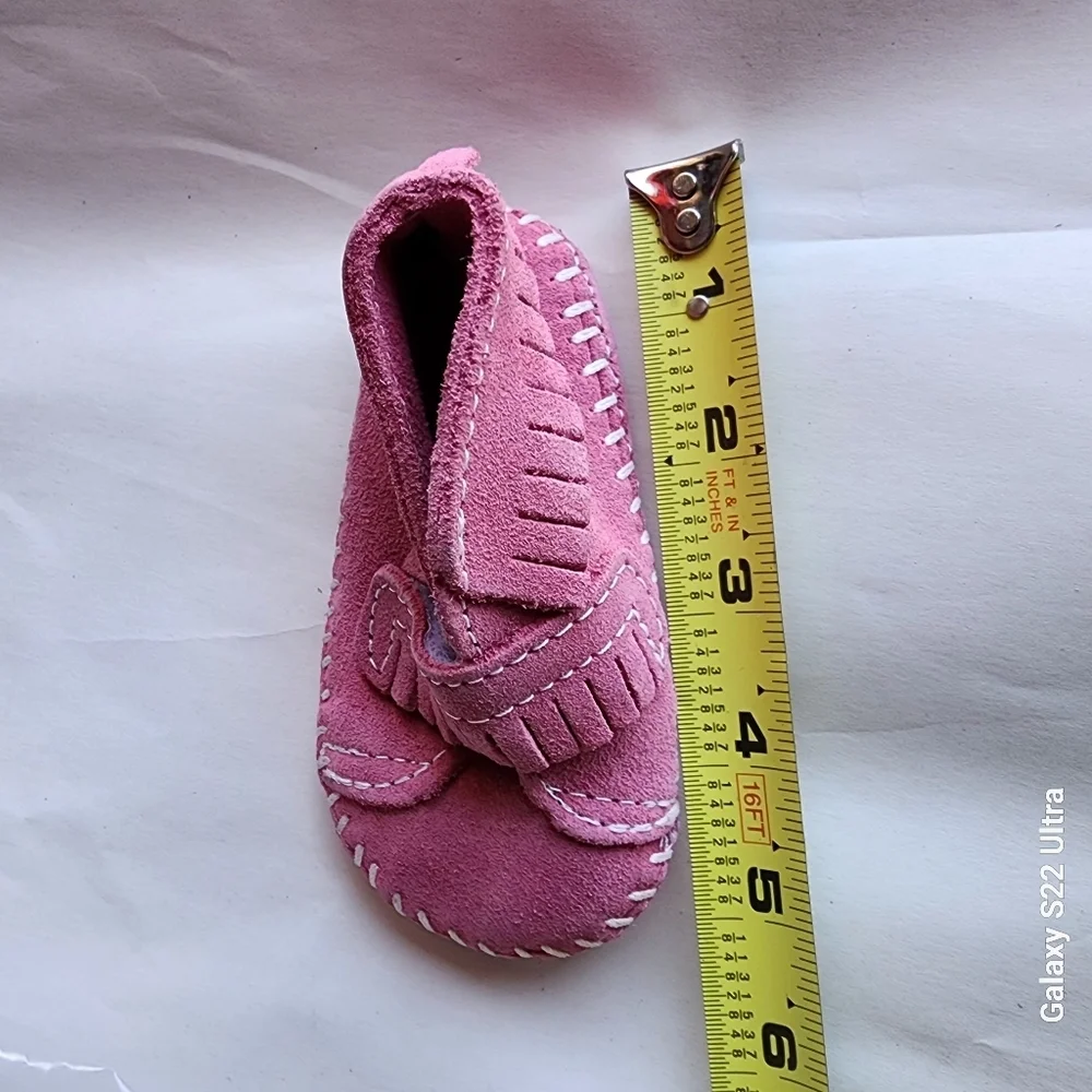 Minnetonka Pink Fringe Moccasins Soft Suede